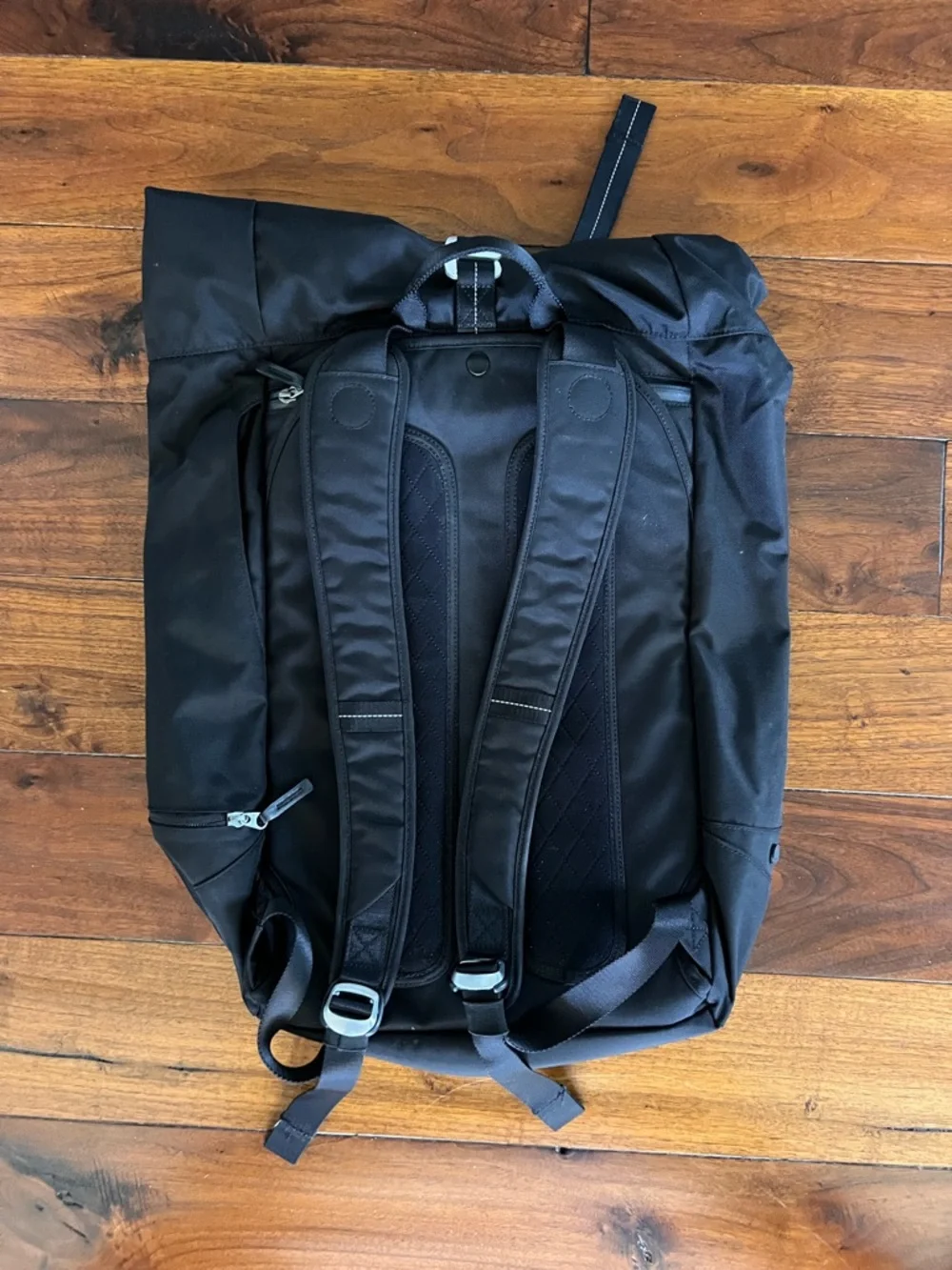 Lululemon urbanathalon backpack
